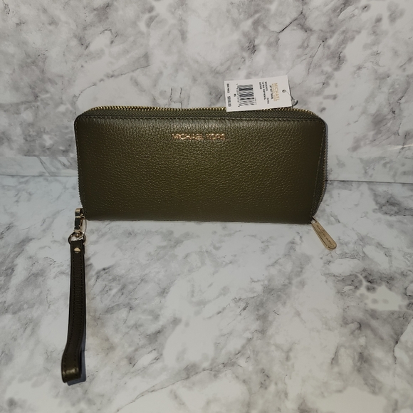 NWT Michael Kors Women's Jet Set Travel Large Continental Pebbled Leather Wallet - Picture 7 of 7